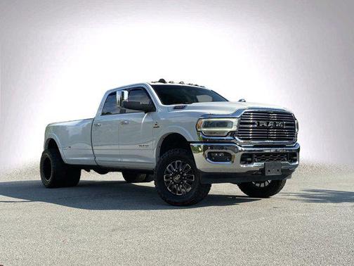 2020 RAM 3500 Laramie Crew Cab 4x4 8' Box