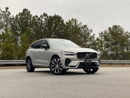 2025 Volvo XC60 B5 Plus