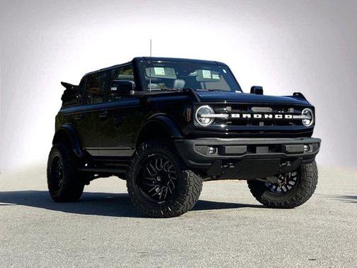 Shadow Black 2022 Ford Bronco Outer Banks