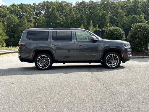 2022 Jeep Wagoneer Series III 4x2