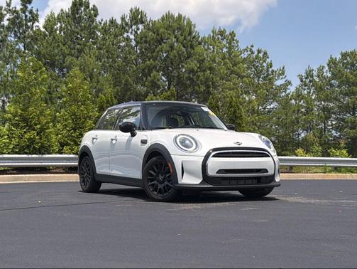 Nanuq White Metallic 2024 MINI Hardtop Cooper