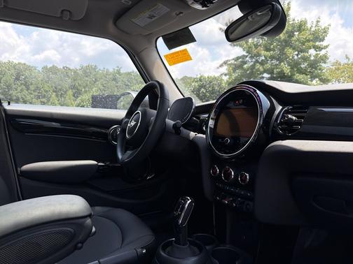 Nanuq White Metallic 2024 MINI Hardtop Cooper