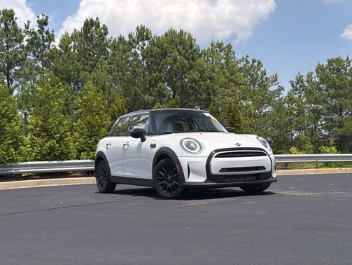 Nanuq White Metallic 2024 MINI Hardtop Cooper