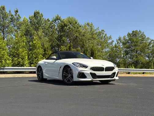 Alpine White 2022 BMW Z4 M40i