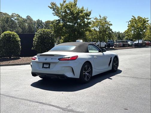 Alpine White 2022 BMW Z4 M40i