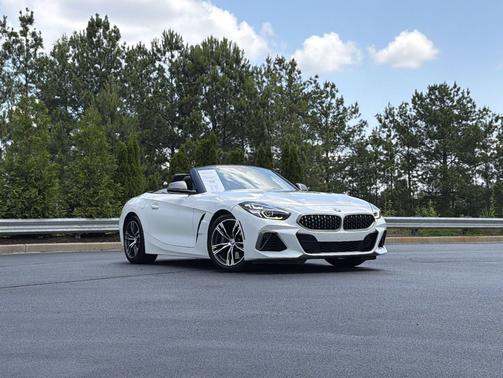 Alpine White 2022 BMW Z4 M40i