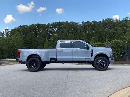 2025 Ford F-450 Platinum
