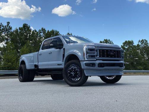 2025 Ford F-450 Platinum