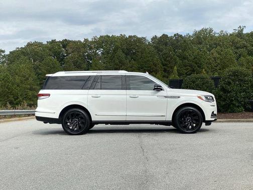 2023 Lincoln Navigator Reserve