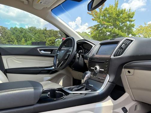Ruby Red Metallic Tinted Clearcoat 2018 Ford Edge Titanium