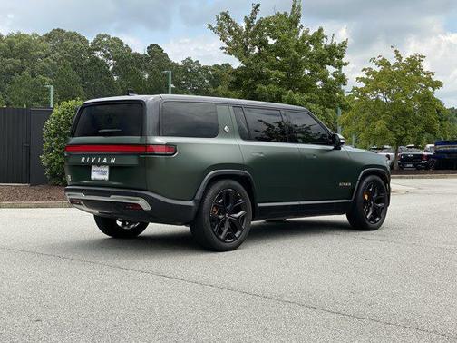 2023 Rivian R1S Adventure
