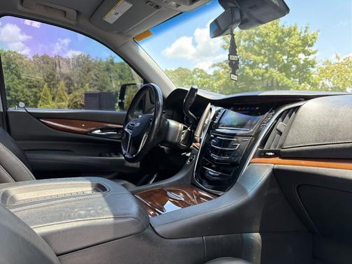 Midnight Sky Metallic 2018 Cadillac Escalade Luxury