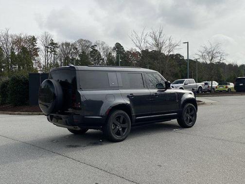 2023 Land Rover Defender 130 X-Dynamic SE