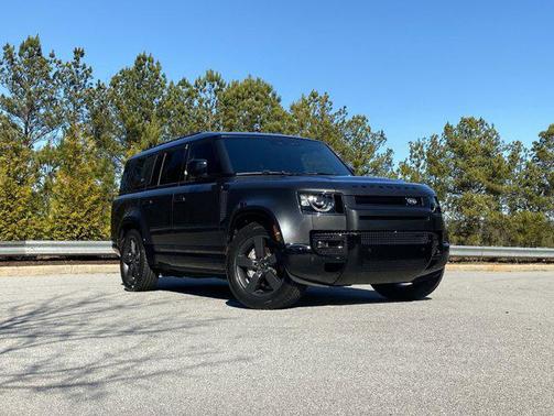 2023 Land Rover Defender 130 X-Dynamic SE