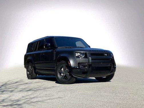 2023 Land Rover Defender 130 X-Dynamic SE