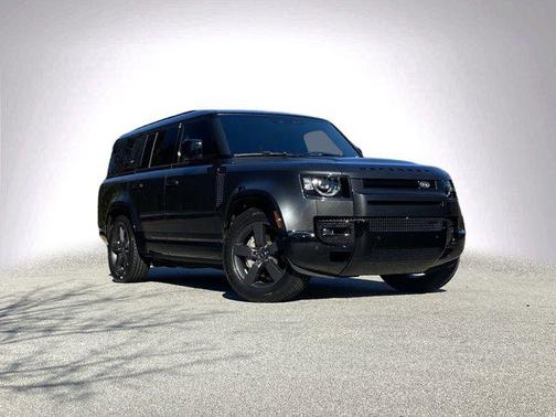 2023 Land Rover Defender 130 X-Dynamic SE