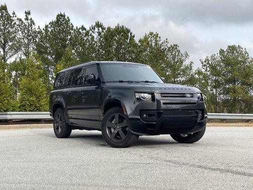 2023 Land Rover Defender 130 X-Dynamic SE