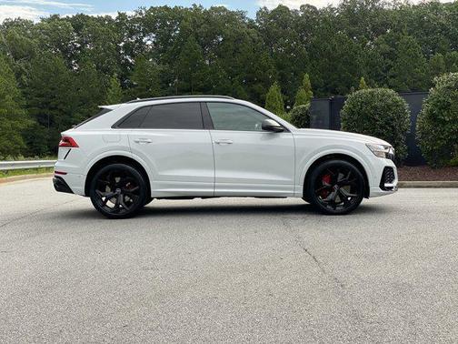2023 Audi RS Q8 4.0T