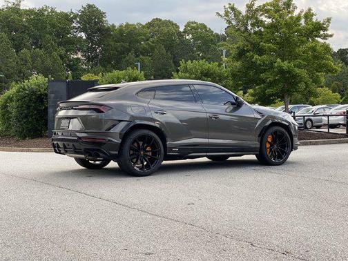 2024 Lamborghini Urus S
