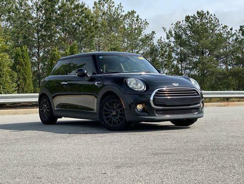 2017 MINI Hardtop Cooper