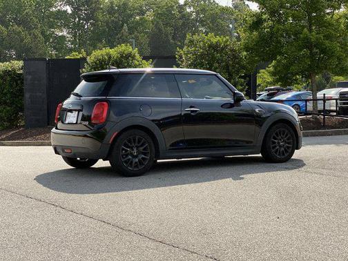 2017 MINI Hardtop Cooper