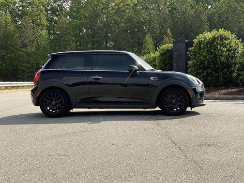 2017 MINI Hardtop Cooper