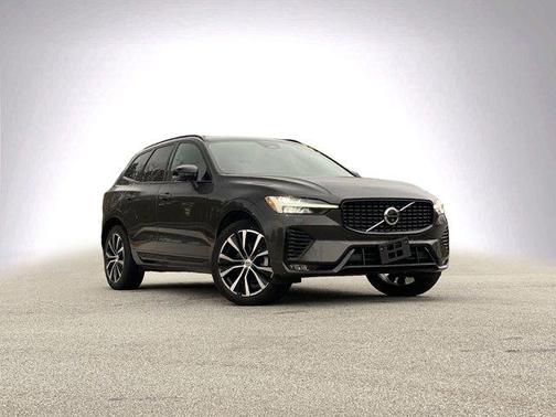 2025 Volvo XC60 B5 Plus