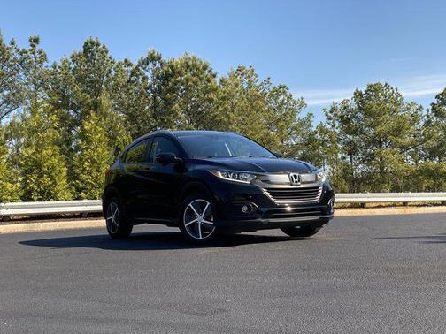Crystal Black Pearl 2022 Honda HR-V EX