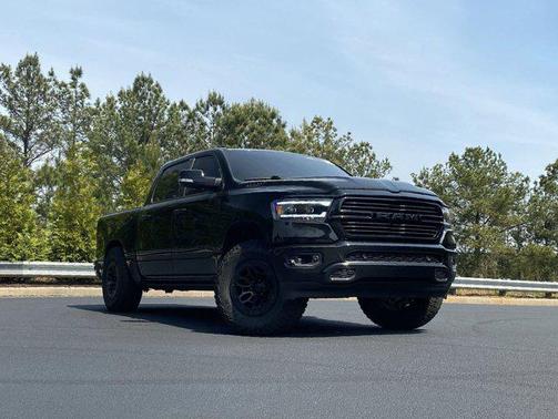 Diamond Black Crystal Pearlcoat 2021 RAM 1500 Big Horn/Lone Star