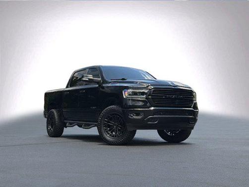 Diamond Black Crystal Pearlcoat 2021 RAM 1500 Big Horn/Lone Star