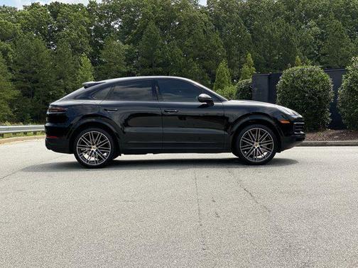 2023 Porsche Cayenne Platinum Edition