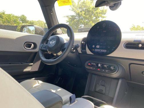 British Racing Green IV Metallic 2025 MINI Hardtop Cooper S