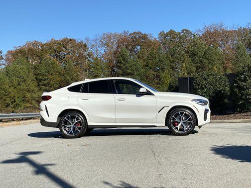 2022 BMW X6 xDrive40i