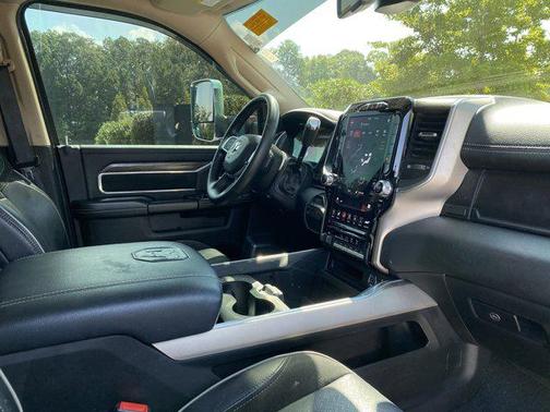 2021 RAM 2500 Laramie Crew Cab 4x4 6'4' Box