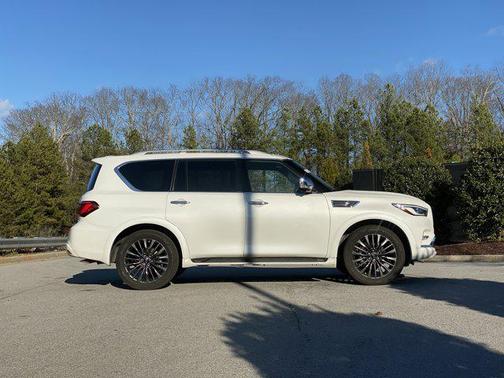 2023 INFINITI QX80 SENSORY AWD