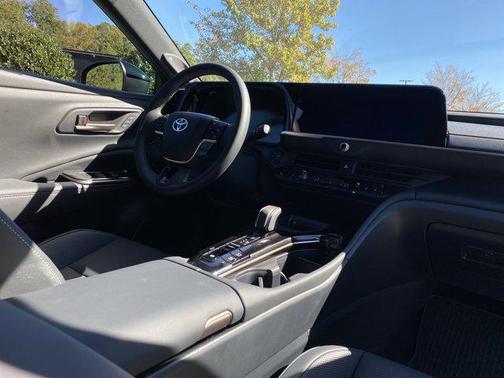 2025 Toyota Crown Signia Limited