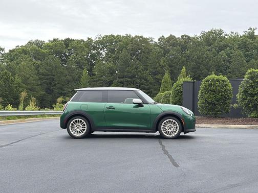 British Racing Green IV Metallic 2026 MINI Hardtop Cooper S