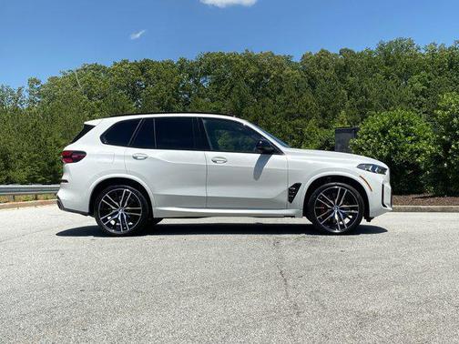 2025 BMW X5 M60i