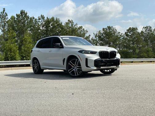 2025 BMW X5 M60i