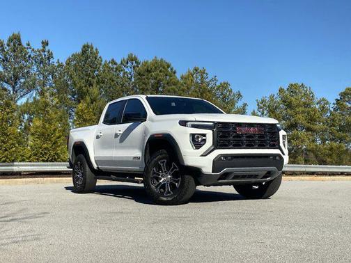 2023 GMC Canyon AT4