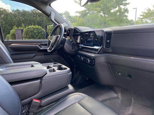 2025 Chevrolet Silverado 3500 LT