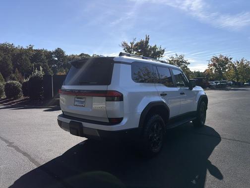 Eminent White Pearl 2025 Lexus GX 550 Overtrail