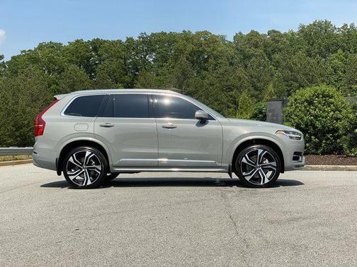 2025 Volvo XC90 B6 Ultra