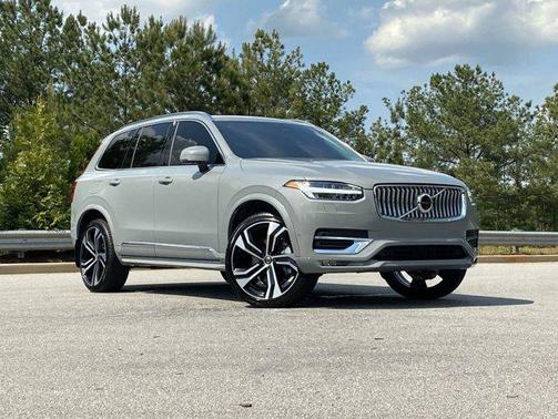 2025 Volvo XC90 B6 Ultra