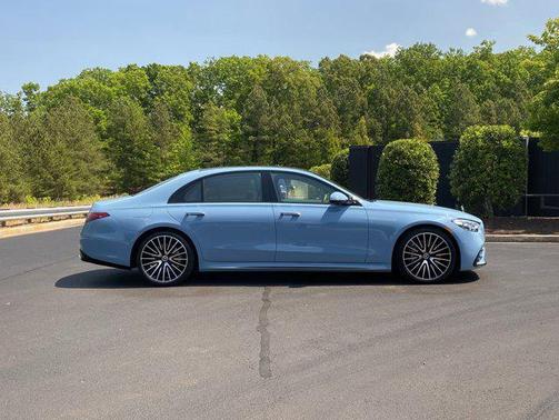 MANUFAKTUR China Blue Solid 2023 Mercedes-Benz S-Class 4MATIC