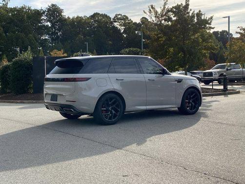 2024 Land Rover Range Rover Sport SE