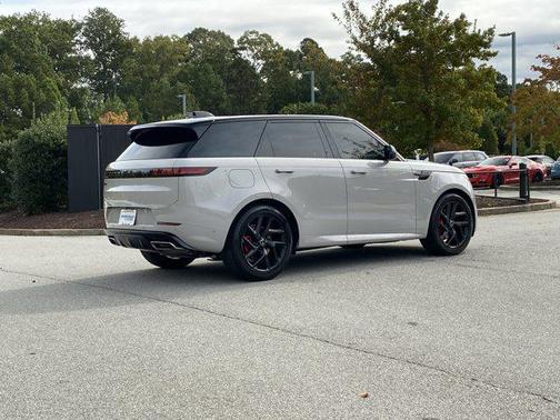2024 Land Rover Range Rover Sport SE