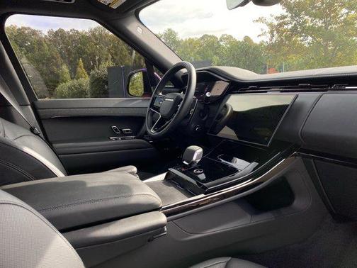 2024 Land Rover Range Rover Sport SE