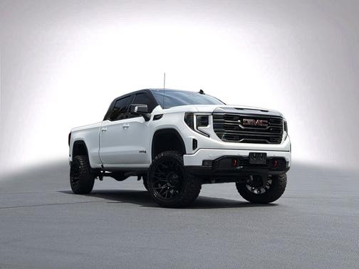 Summit White 2024 GMC Sierra 1500 AT4