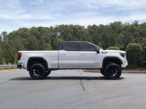Summit White 2024 GMC Sierra 1500 AT4